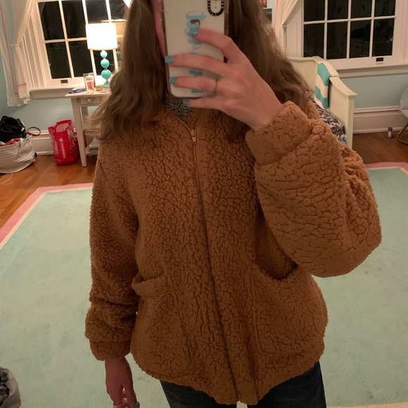 emma chamberlain coat